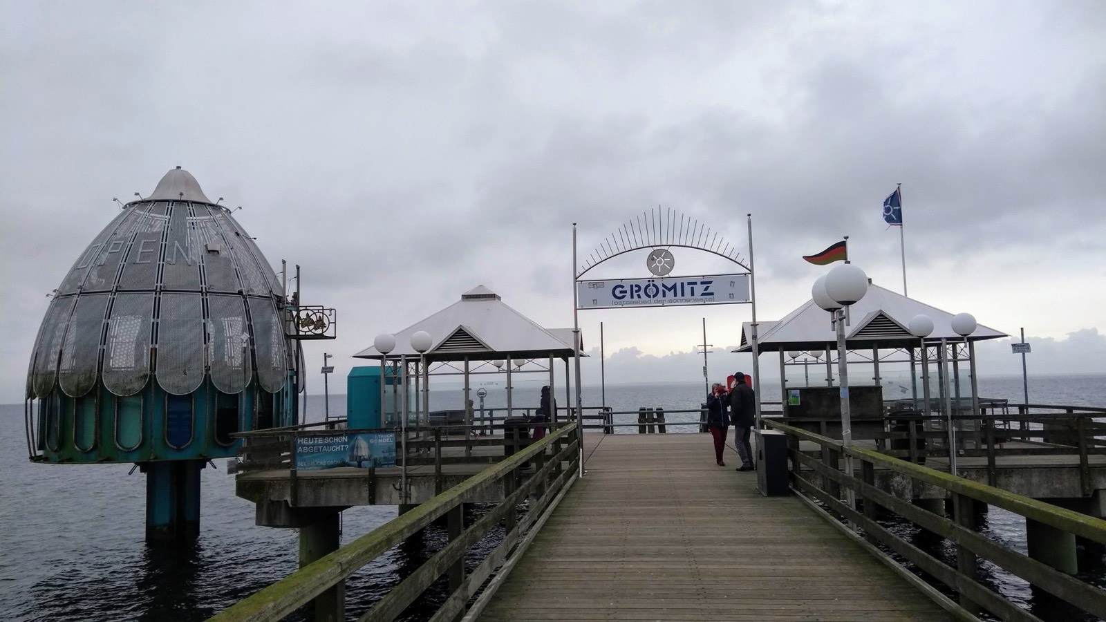 Seebrücke Grömitz mit Tauchgondel